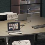 3×1全功能USB-C集线控制插座